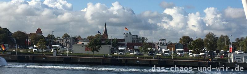 Rostock Warnemünde - Hafenrundfahrt mit Blick auf die Wohnmobile