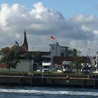 Rostock Warnemünde - Hafenrundfahrt mit Blick auf die Wohnmobile