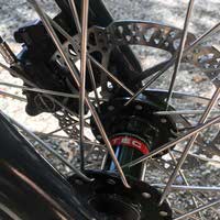 Babboe City Mountain Rad vorn mit Scheibenbremse