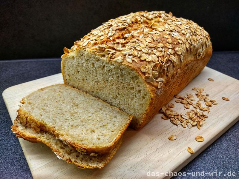 Saftiges Haferflocken-Mischbrot mit Apfel