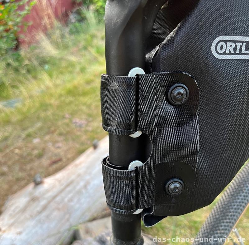 Befestigung an Sattelstütze des Ortlieb Seat Pack 16,5L