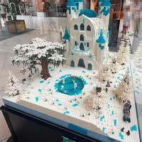 Eislandschaft mit Schloss aus dem Disney-Film "Die Eiskönigin"