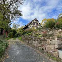 Fachwerkhaus am Fuße der Leuchtenburg